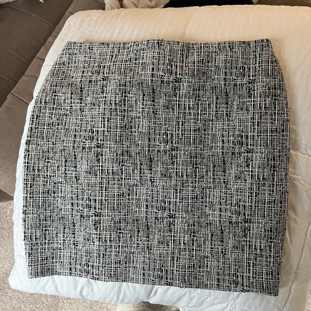 NWT! EXPRESS black and white editor high waist mini skirt - XS